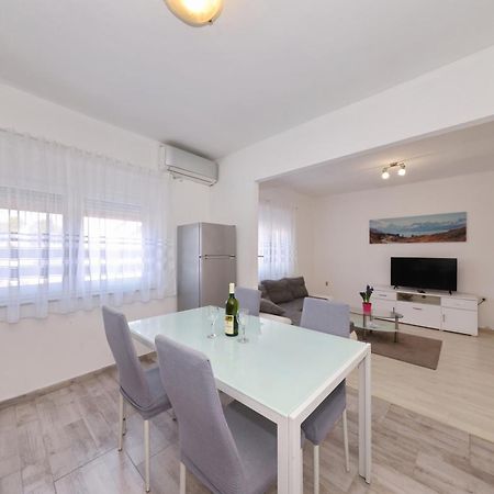 Apartment Mirela Задар Екстер'єр фото