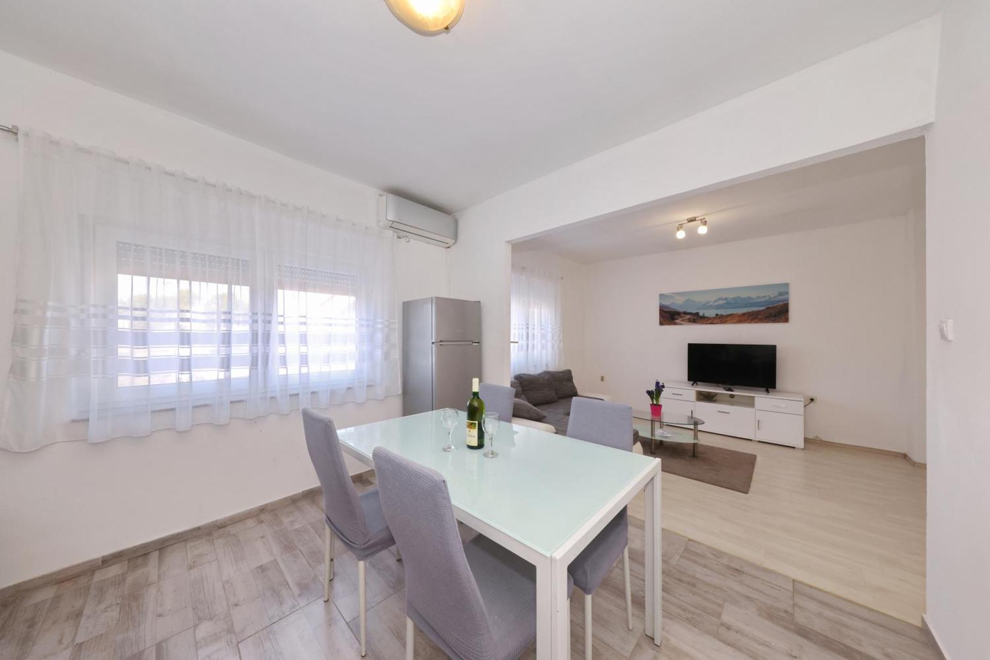 Apartment Mirela Задар Екстер'єр фото